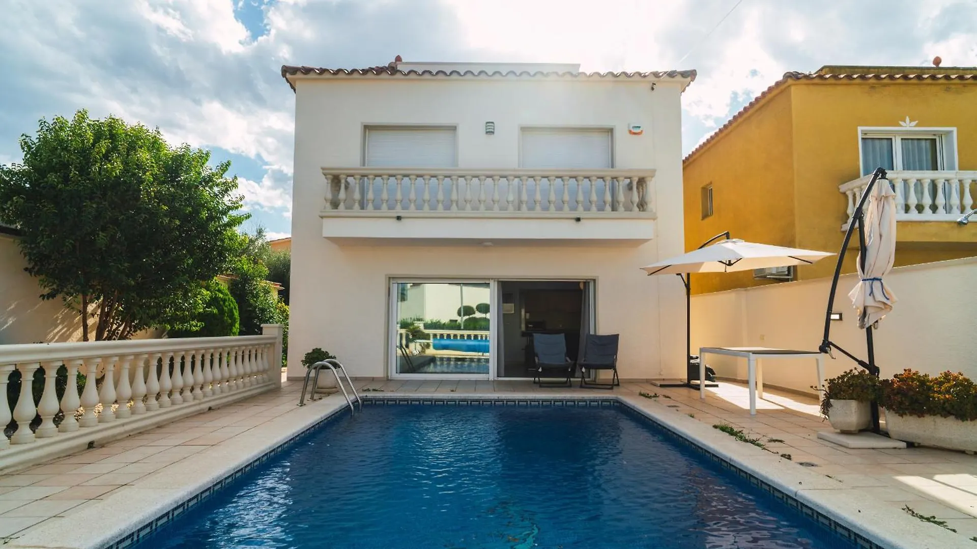 Welcs Casa 185 Emp Con Piscina Privada Villa Empuriabrava Spain